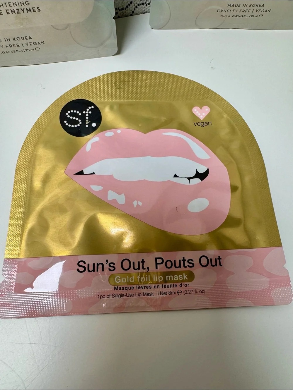 4 Face Masks, 1 Lip Mask NIP- The Crème Shop & Glamglow Facemask Lot, Unopened